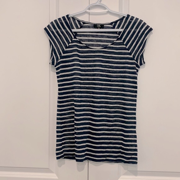 *3 items for $21* like new linen Jacob tshirt - Picture 1 of 1